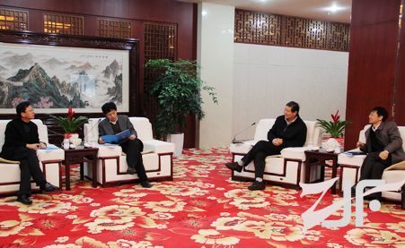 江苏省商务厅副厅长笪家祥一行调研叠石桥家纺城