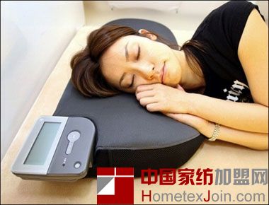 日本：“睡眠医生”枕头