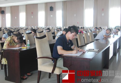 叠石桥家纺城举行人才招聘面试会