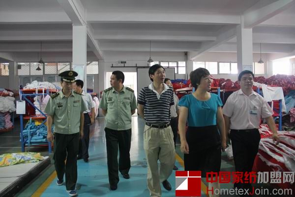 江西省安全委员会领导莅临雨兰家纺考察指导