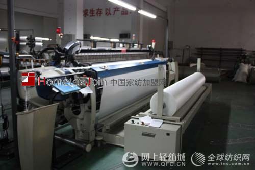 中纺机首台国产化80%毛巾大提花剑杆织机投放市场