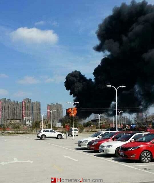 南通一纺织厂发生爆炸  现场浓烟滚滚